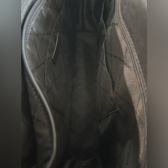 👜 🖤 Large Michael Kors Shoulder Tote - Black 🖤 - Picture 16 of 16